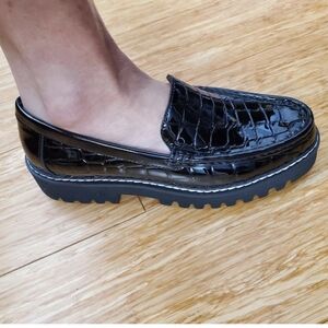 Donald Pilner Hope Blue Patent Croc-Embossed Loafers - Size 10